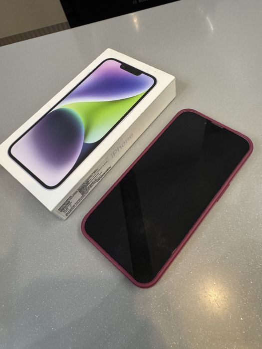 Продам телефон айфон