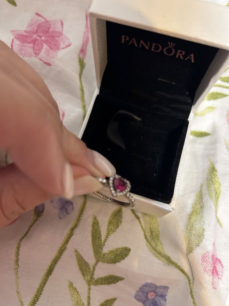 Inel Pandora cu Inimă, Mărimea 56 – Eleganță și Stil
