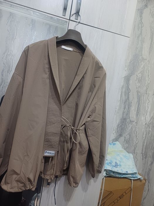 Продаётся весенний и осенью лёгкая кардиган