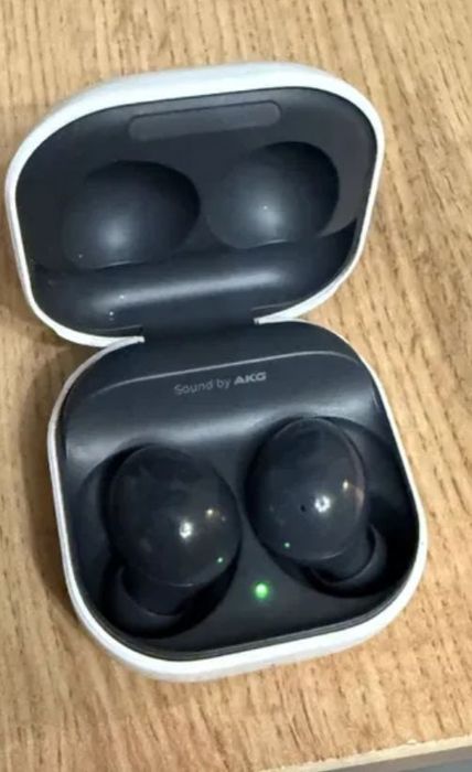 Продам Наушники Samsung Galaxy Buds 2  черный Оригинал 100%