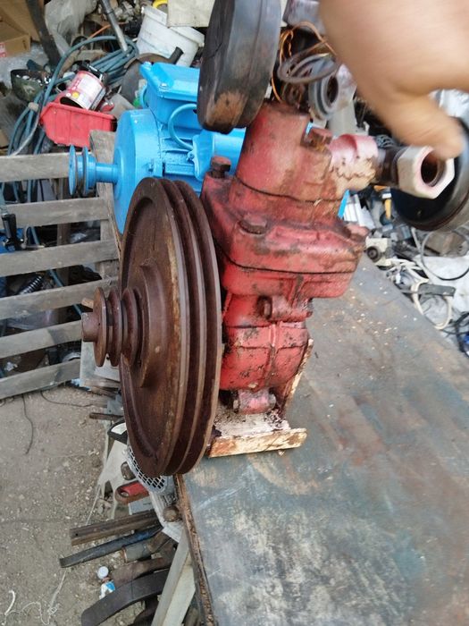 Pompa de apa cu motor 3 KW 220 volți