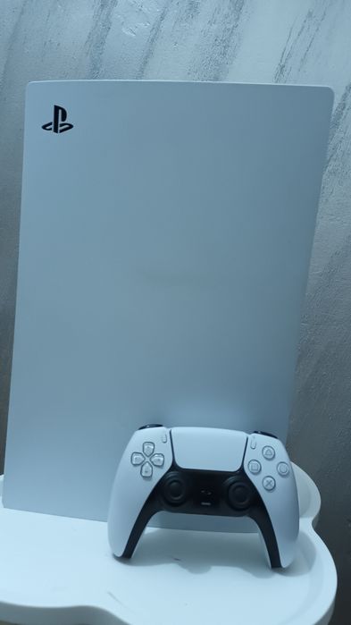 Playstation 5 + Jocuri + manetă