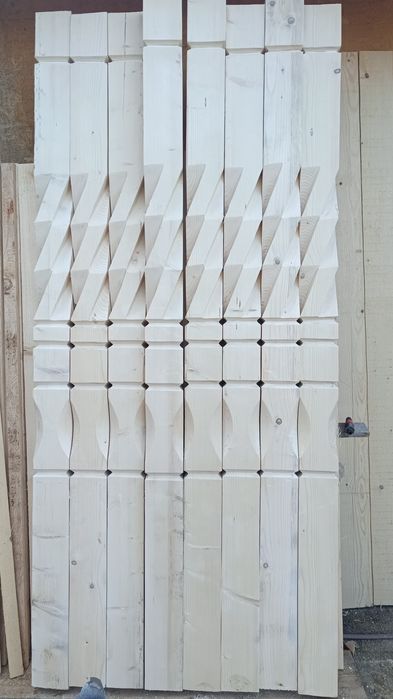 Stâlpi sculptați și scândură ornamentală!
