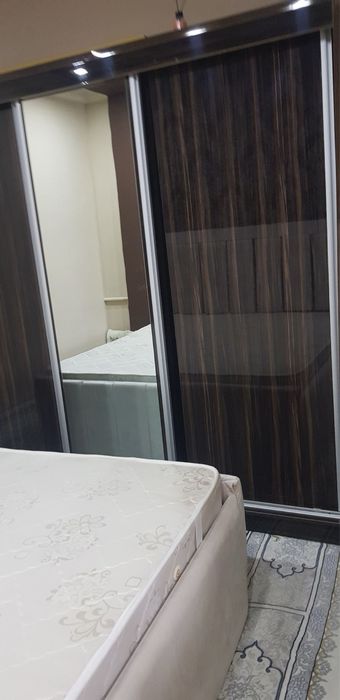 Spalny divan shkafi bn yangi.