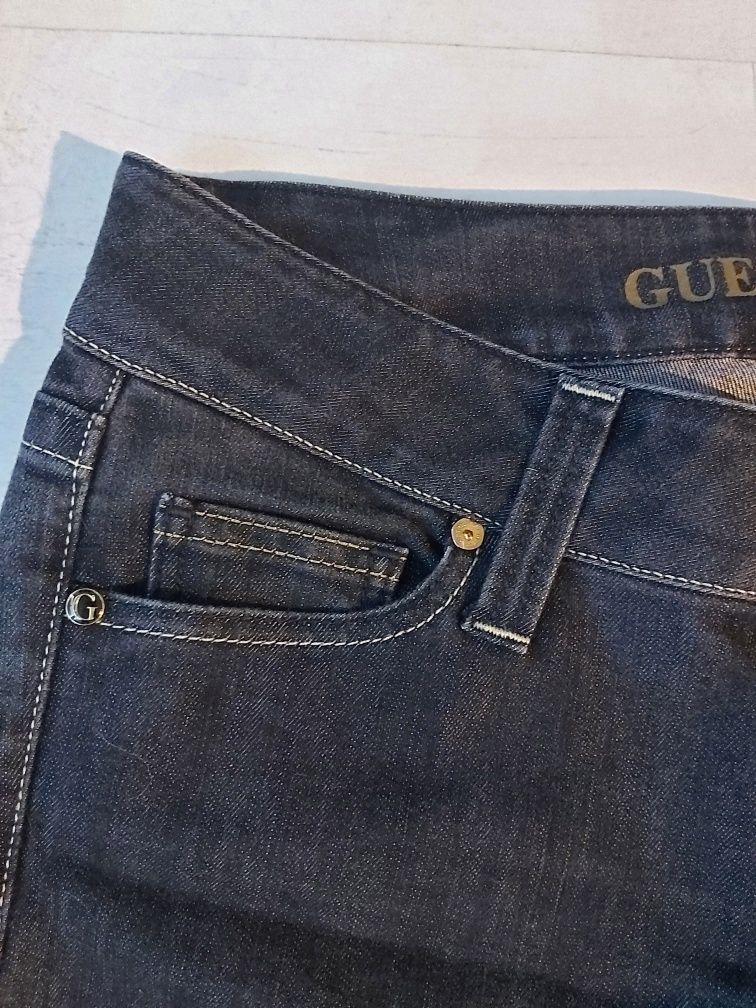 Blugi guess marimea M/L