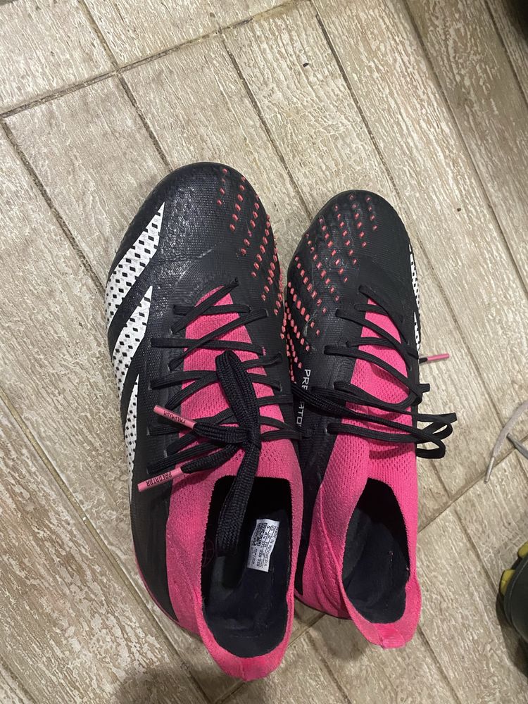 Футболни обувки adidas Predator 37 и 1/2