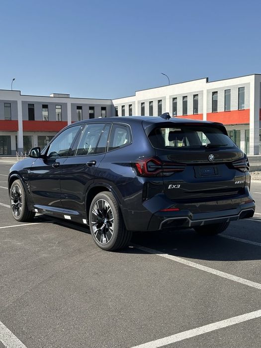 BMW iX3 2025 в Масле !