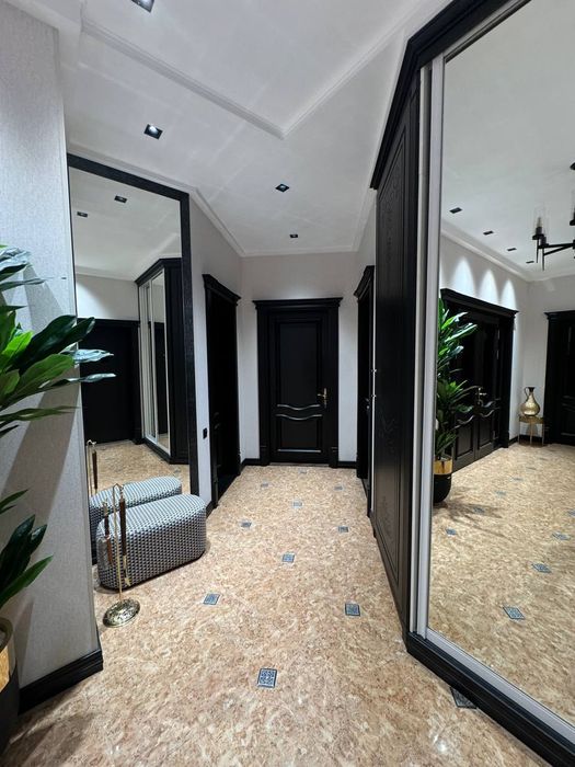 Продам 4/5/7 150м2 в ЖК Интурист на Ц-5, ор-р: Лакосте