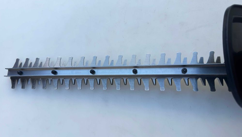 Black Decker GTC1845L - Нов акумулаторен храсторез 18V 5.0Ah