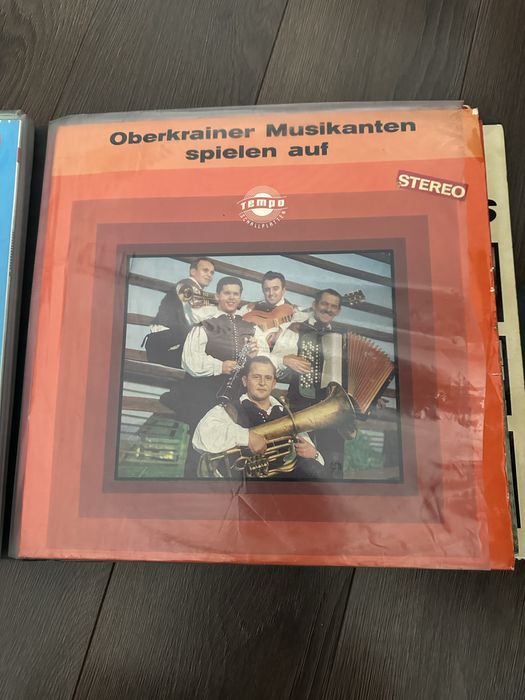 Vând plăci vinil - Pick Up.