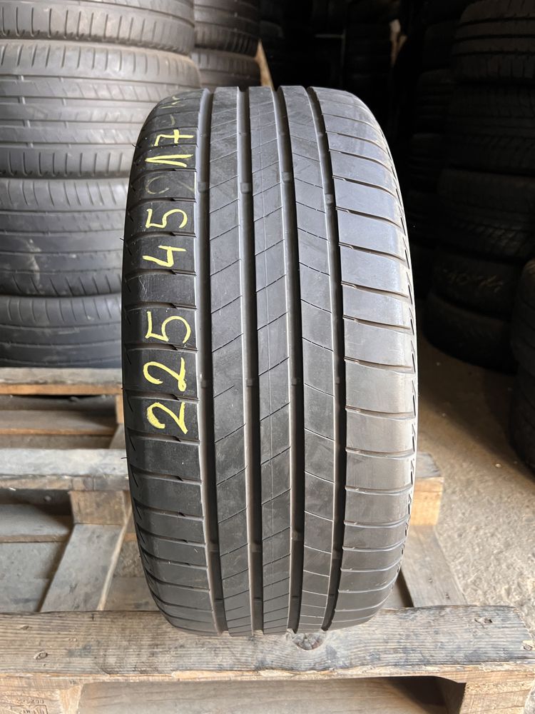 1 anvelopa vara 225/45/17 , Bridgestone , DOT 2020 , 6 mm !