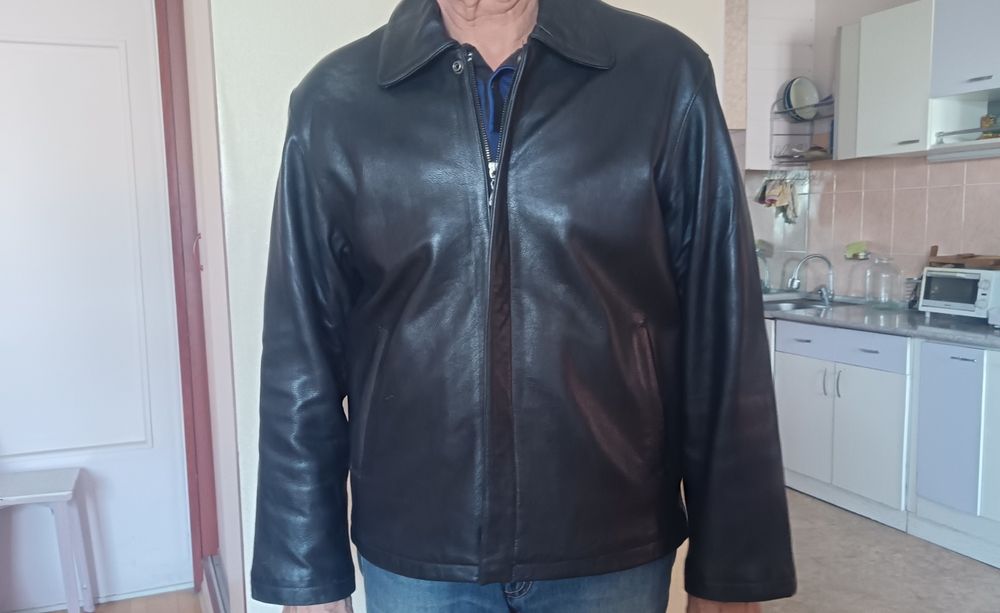 Продам мужскую куртку из натуральной кожи