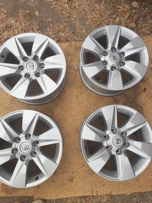 Продам диски р17 прадо оригенал.