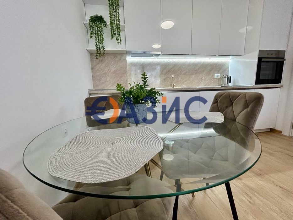 Продава се Двустаен апартамент в к.к. Слънчев бряг - 52 кв.м за 1902 €/кв.м - Снимка #5