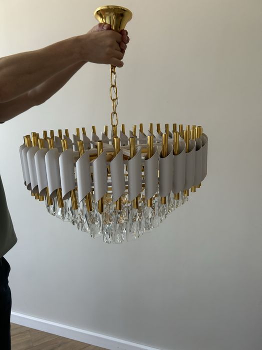 Продам люсту б/у 2 шт