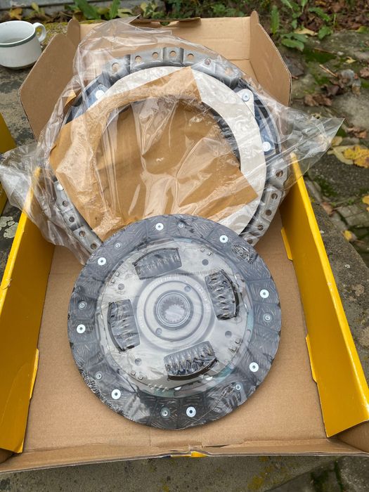 Съеденител Форд Фокус