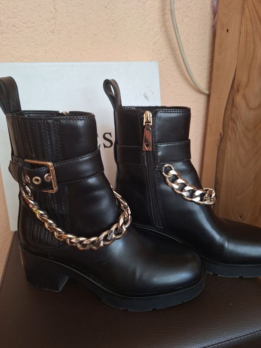 Дамски боти GUESS