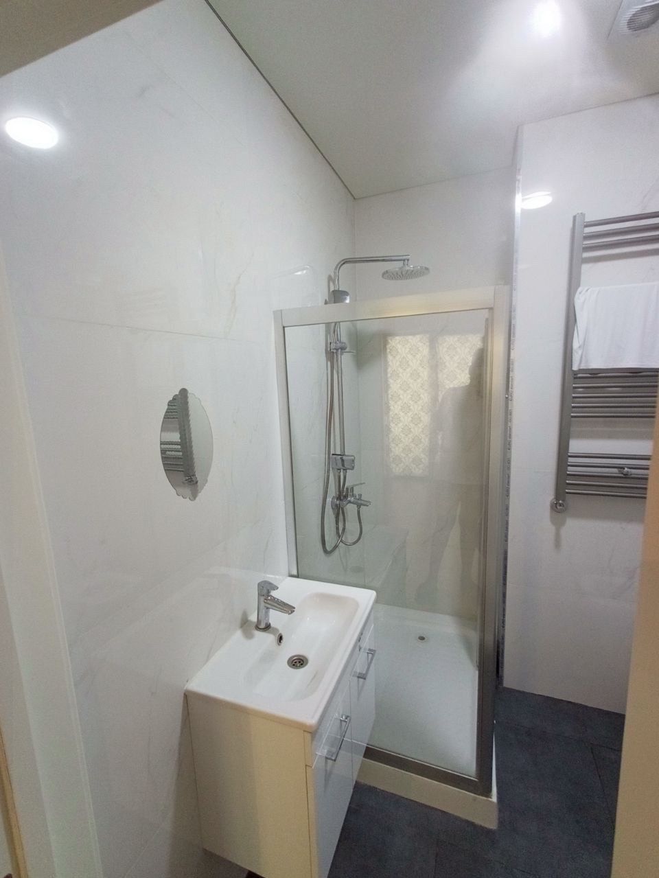 Продам Новостройка 3х комнат жк НУР/Алайский/ ул А.Кадыры/кадастр есть