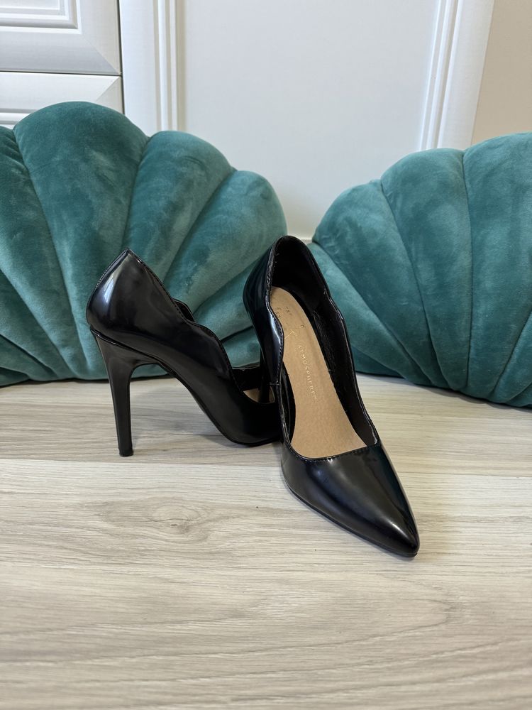 Stiletto negru marimea 36