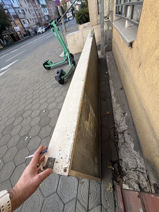 Panou publicitar luminat spot publicitar