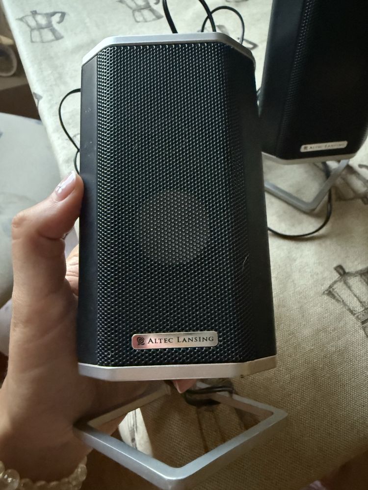 Тонколони  Altec Lansing