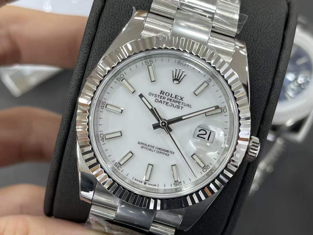 Rolex Datejust 41mm Argintiu / grey-alb