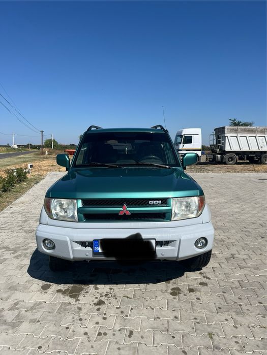 Vând mitsubishi pinin