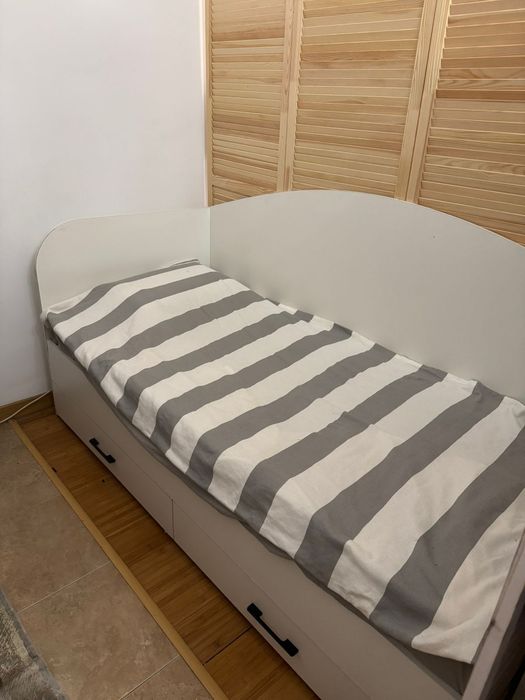 Кровать с ящиками 200*90