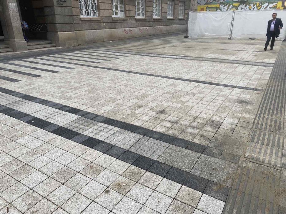 Полагане на павета , тротоарни плочи. Наливане и шлайфане на Бетон.