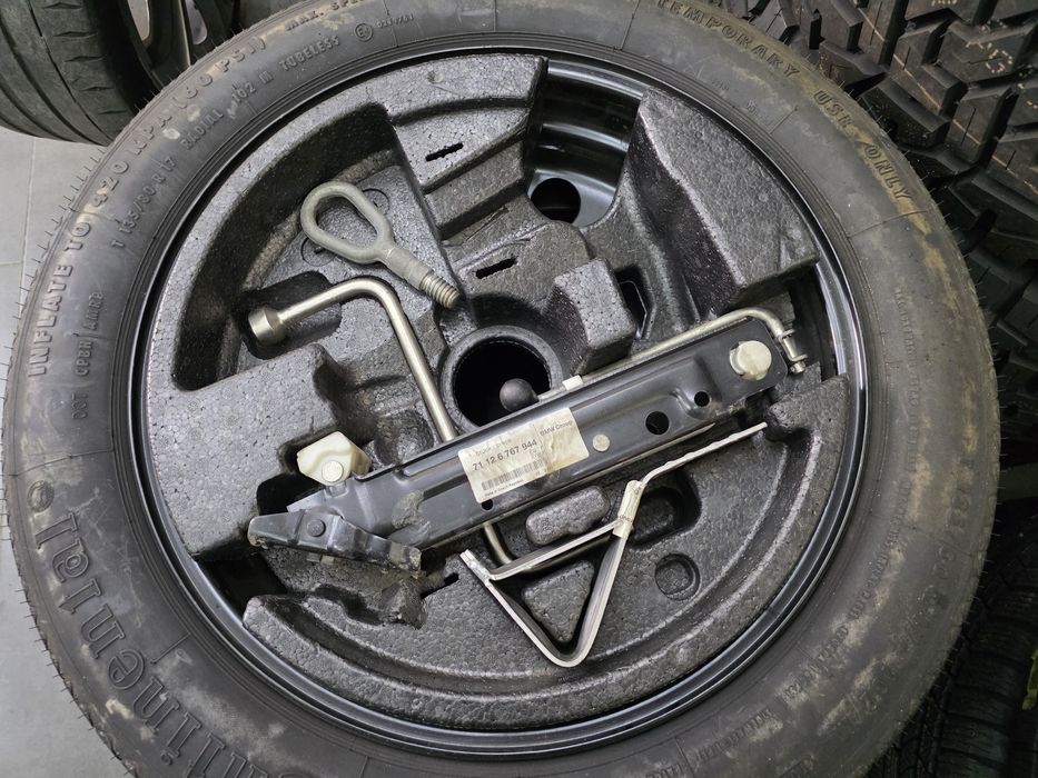 Резервен комплект БМВ - Крик, ключ, кука