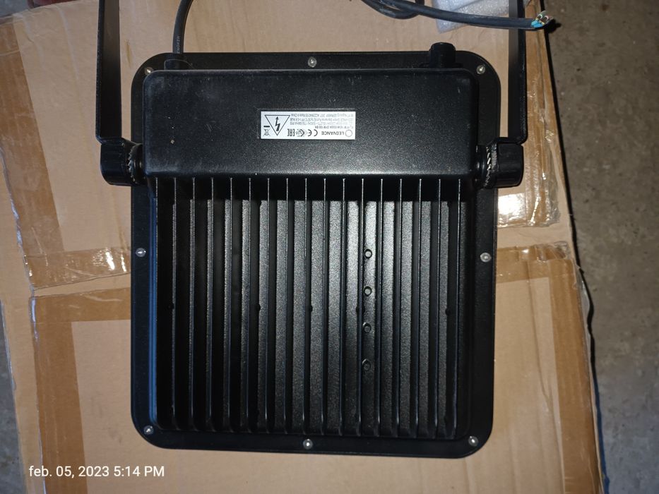 Vând proiectoare Ledvance noi 165W