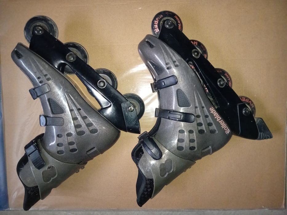 Vând role mărimea 42