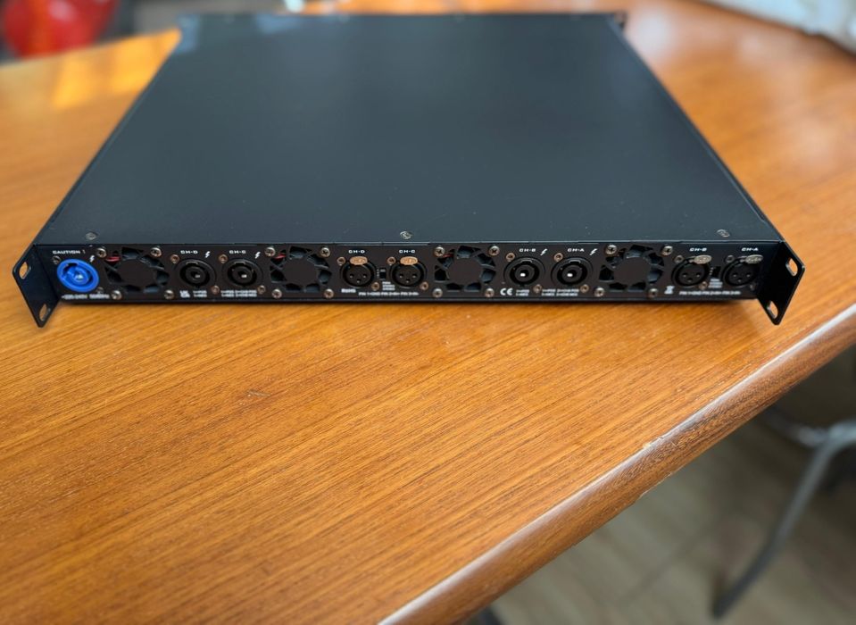 Vând amplificator Poweraudio q10