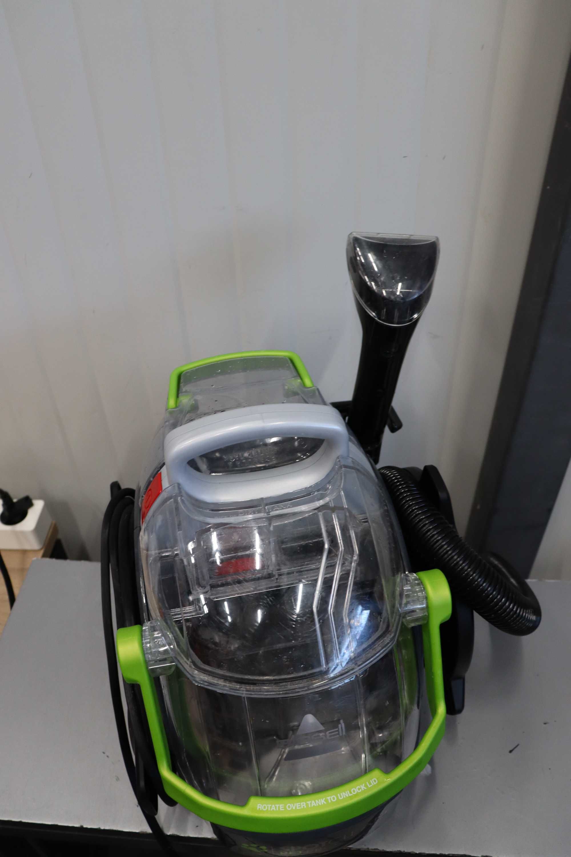 Перяща прахосмукачка BISSELL SpotClean Pet Pro, Черна/Зелена, 750 W