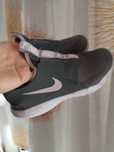 Adidasi Nike nr 31.5