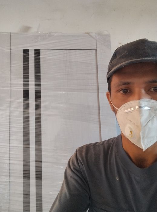 Transformer xontaxta yasayman turli xil razmerda tut yongʻoq daraxtdan