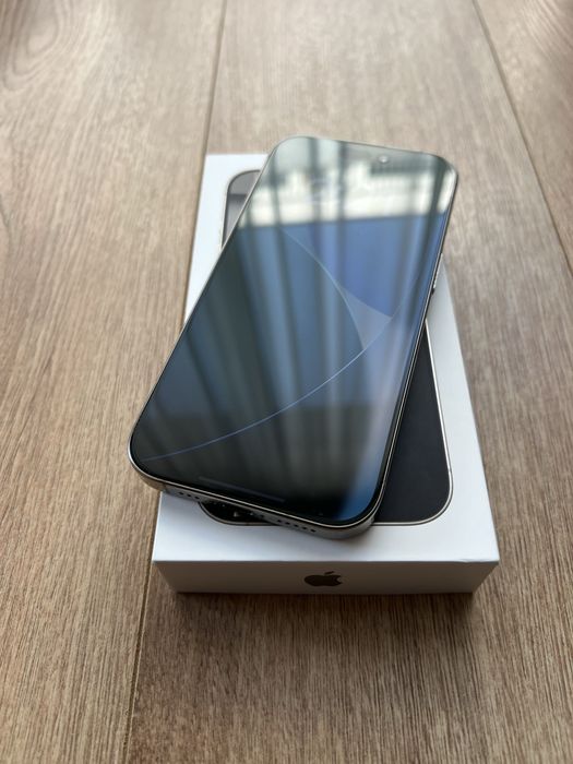 Като НОВ! Iphone 16 PRO 256gb Natural Titanium / Oтличен!