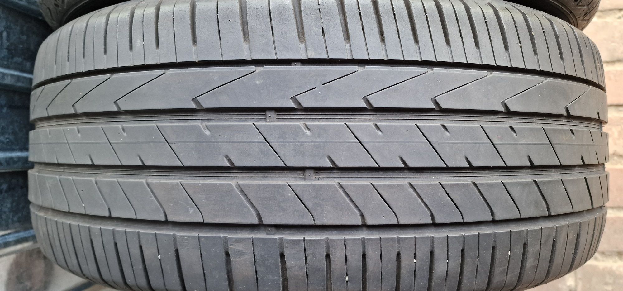 245/45 R19 - 2 anvelope - Hankook - de vara - 6mm+
