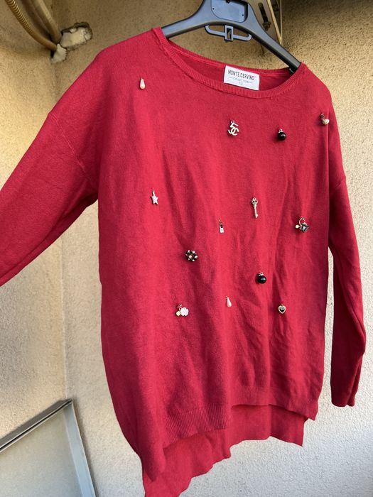 Пуловери различни цветове