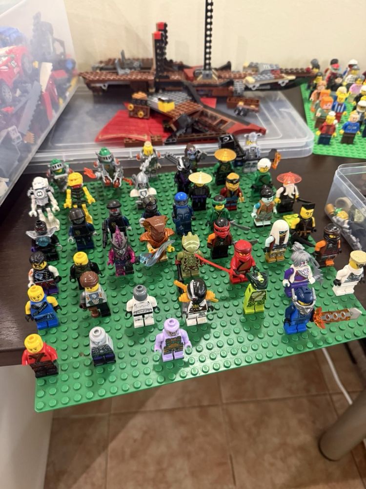 Лот различни сетове  Lego/Лего +над 90фигурки
