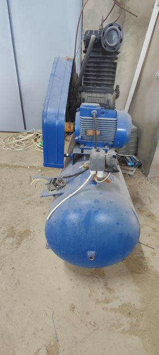 Компрессор С415М. Поршневой, масляный.