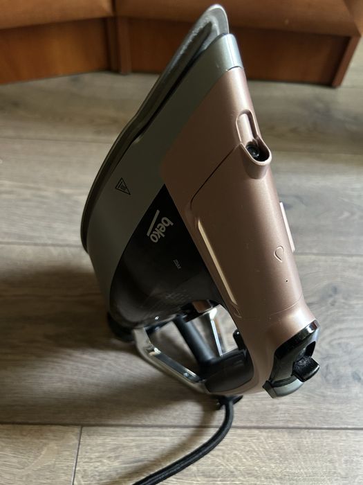 Vand fier de calcat Beko