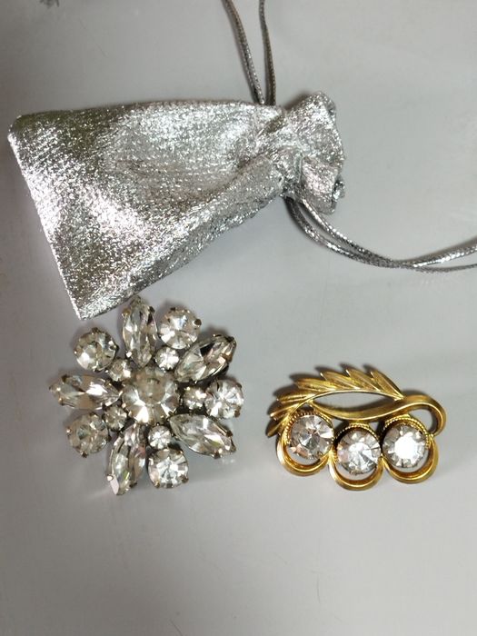 Броши. Новые. Продам