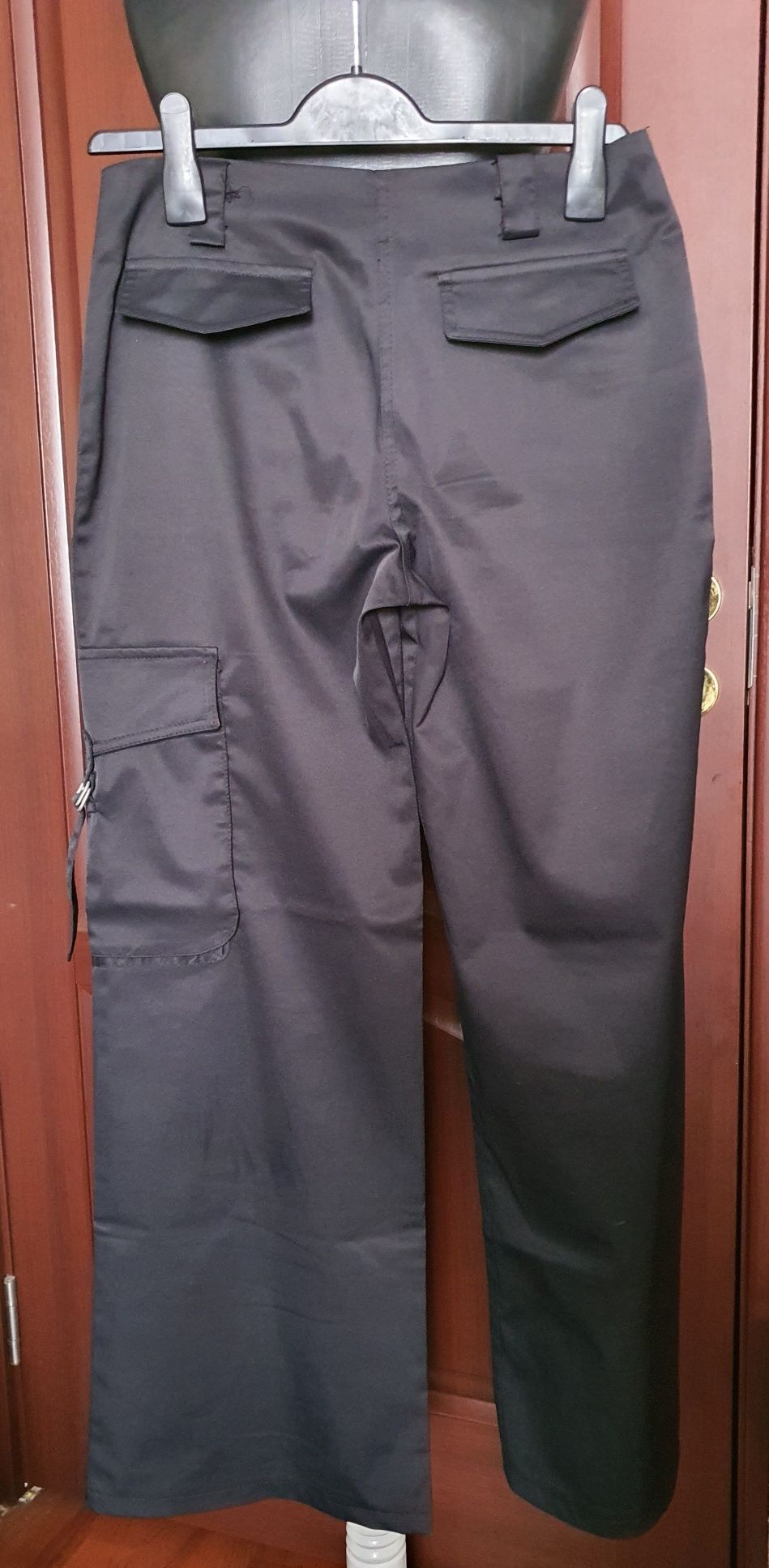 Pantaloni negri de fas cu buzunare frontale