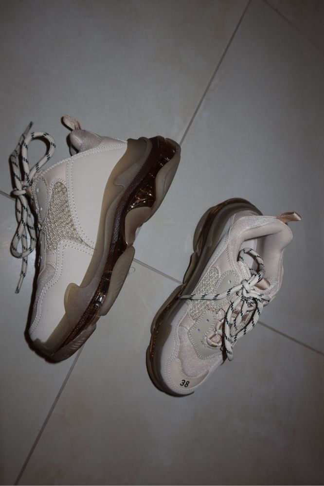 Налични дамски обувки Balenciaga 37/38 размер