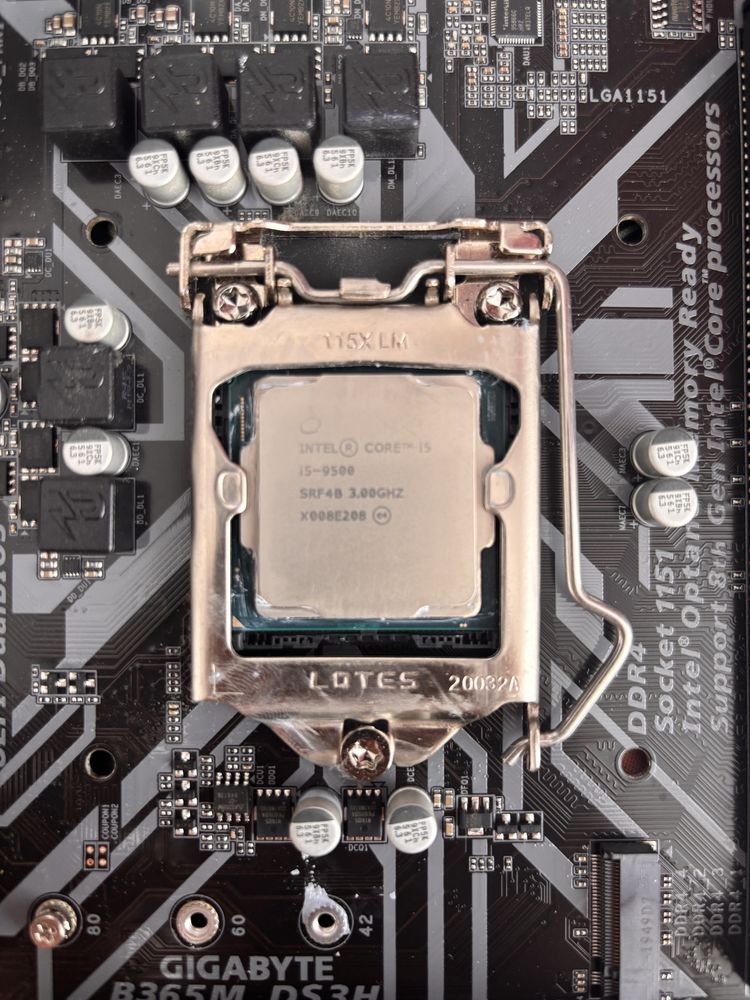 Продам процессор intel core i5 9500
