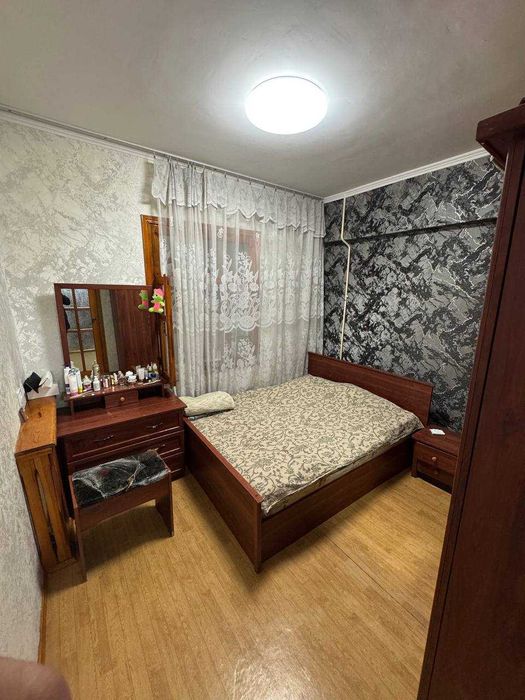 Ойбек 1в2/7/9 50м2  продается квартира Ориентир голубые купола