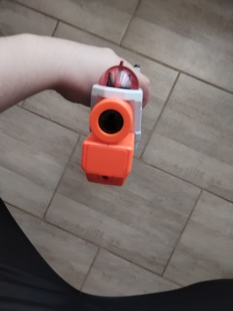 Pusca nerf foarte Buna, si mare