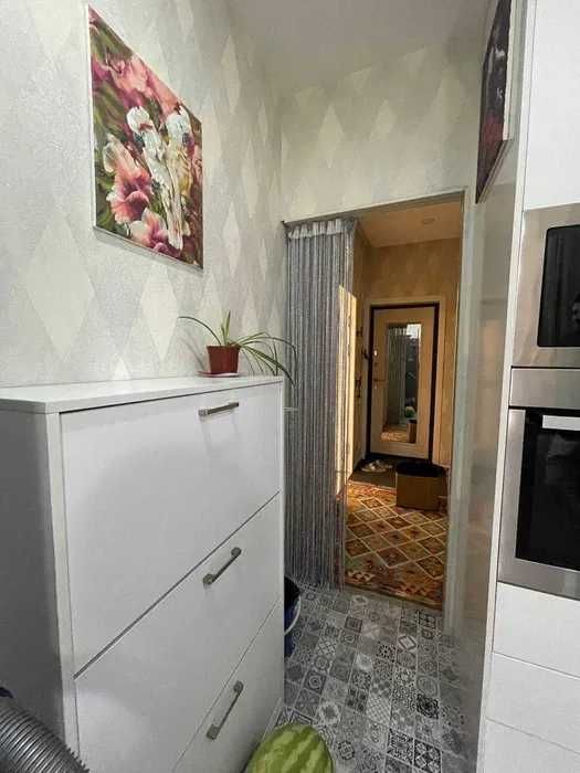 Б4 Сдаётся квартира 2/2/9 на Мирзо-Улугбекский ор-р Максим Горький KFC