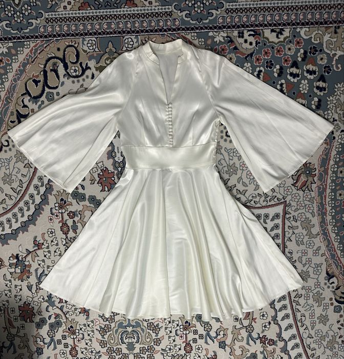 СРОЧНО ПРОДАМ 4000 тенге